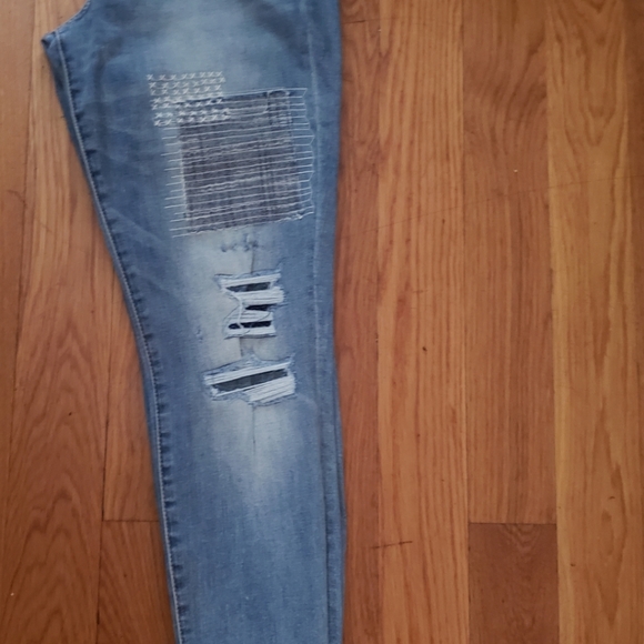 Abercrombie Jeans - Picture 3 of 8